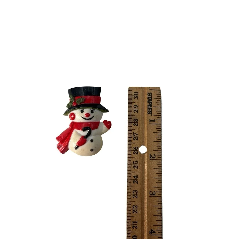 Vintage Signed Hallmark Plastic Holiday Christmas Jolly‎ Snowman Brooch Pin